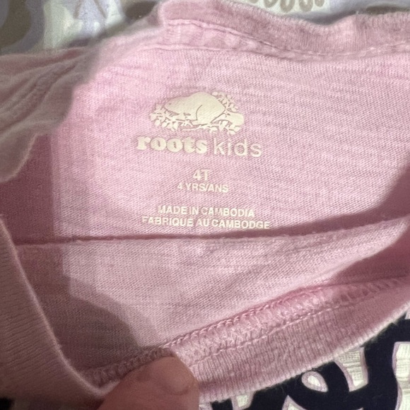 Sold.Roots toddler girl T-shirt 4T - Picture 2 of 3